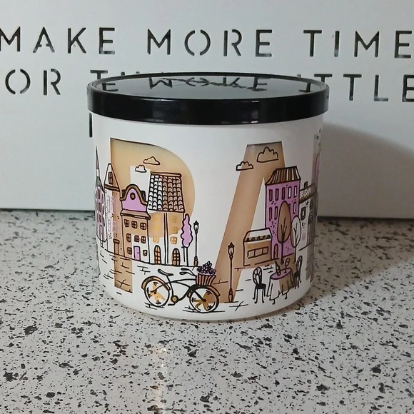 Paris Rose Water & Ivy Candle | Bath & Body Works - Picture 2 of 8